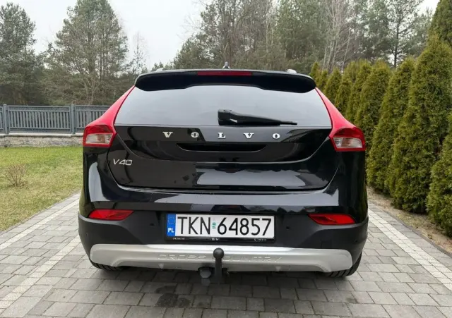 VOLVO V40 Cross Country 