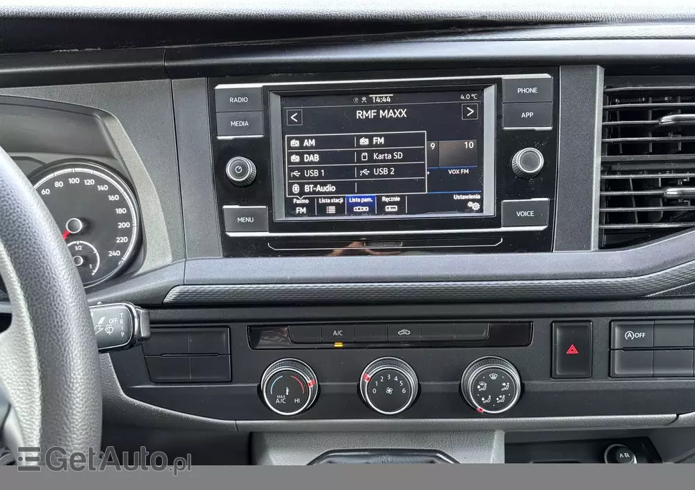 VOLKSWAGEN Transporter 