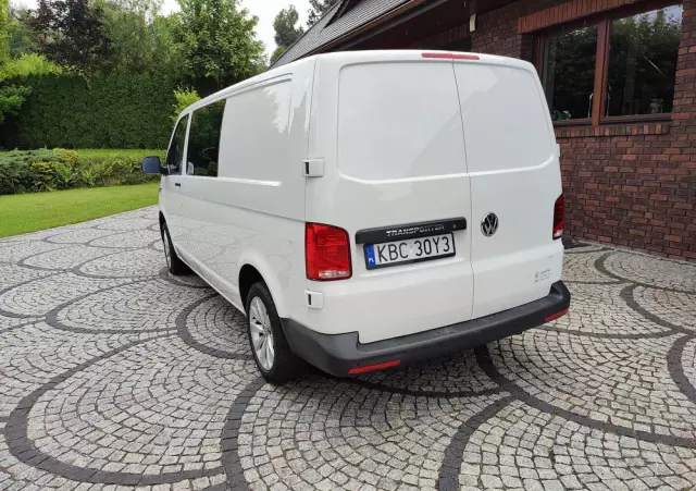 VOLKSWAGEN Transporter 