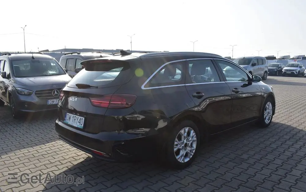 KIA Ceed 1.5 T-GDI M DCT