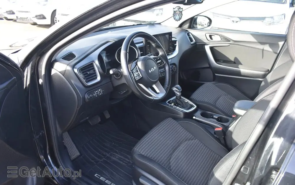 KIA Ceed 1.5 T-GDI M DCT