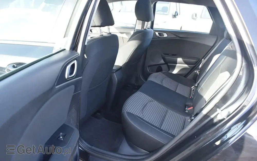 KIA Ceed 1.5 T-GDI M DCT