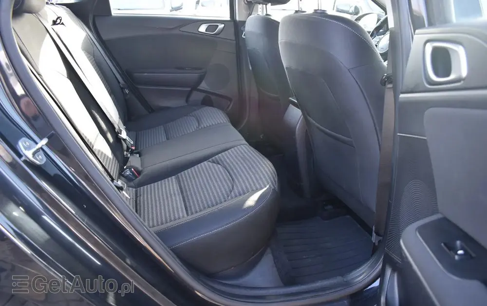 KIA Ceed 1.5 T-GDI M DCT