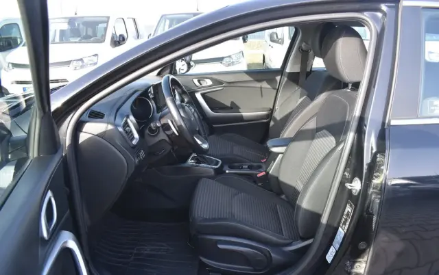 KIA Ceed 1.5 T-GDI M DCT