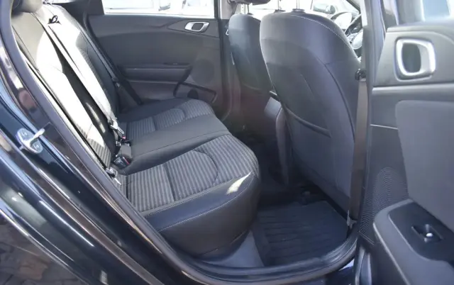 KIA Ceed 1.5 T-GDI M DCT