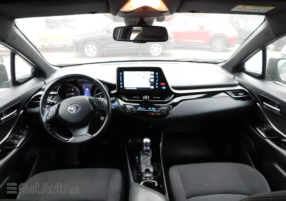 TOYOTA C-HR 1.8 Hybrid Dynamic