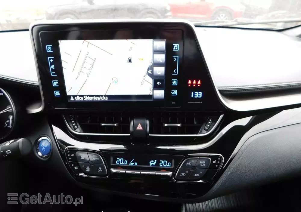 TOYOTA C-HR 1.8 Hybrid Dynamic