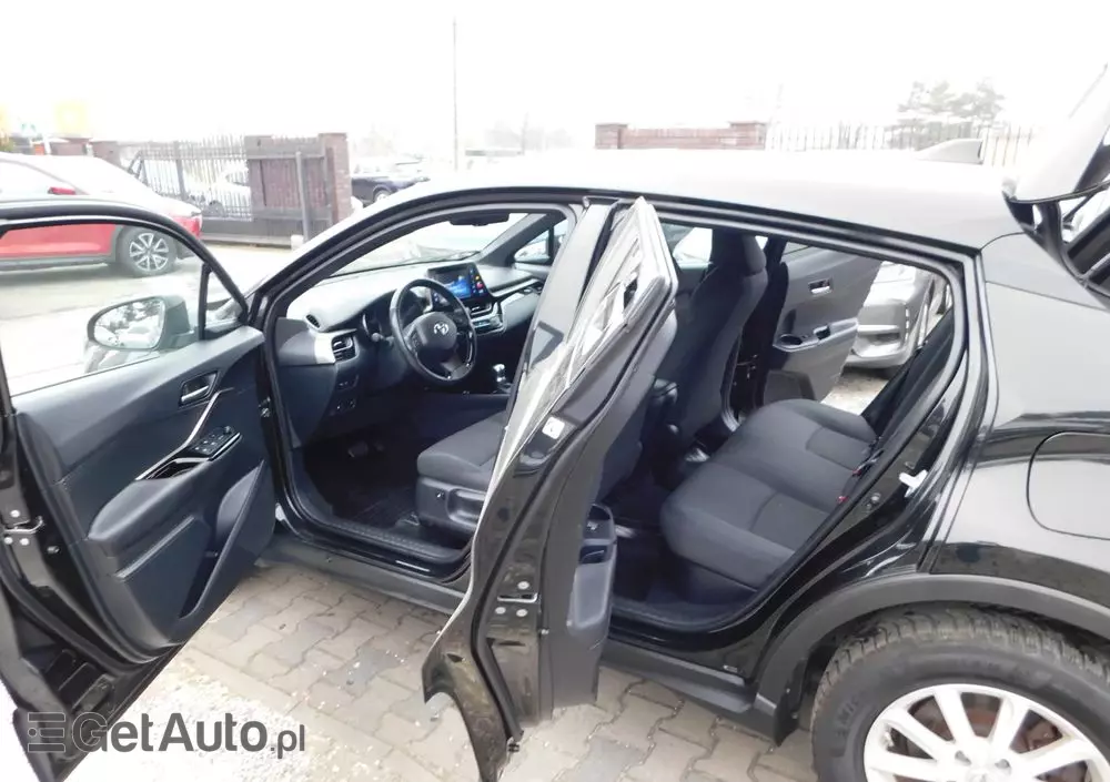 TOYOTA C-HR 1.8 Hybrid Dynamic