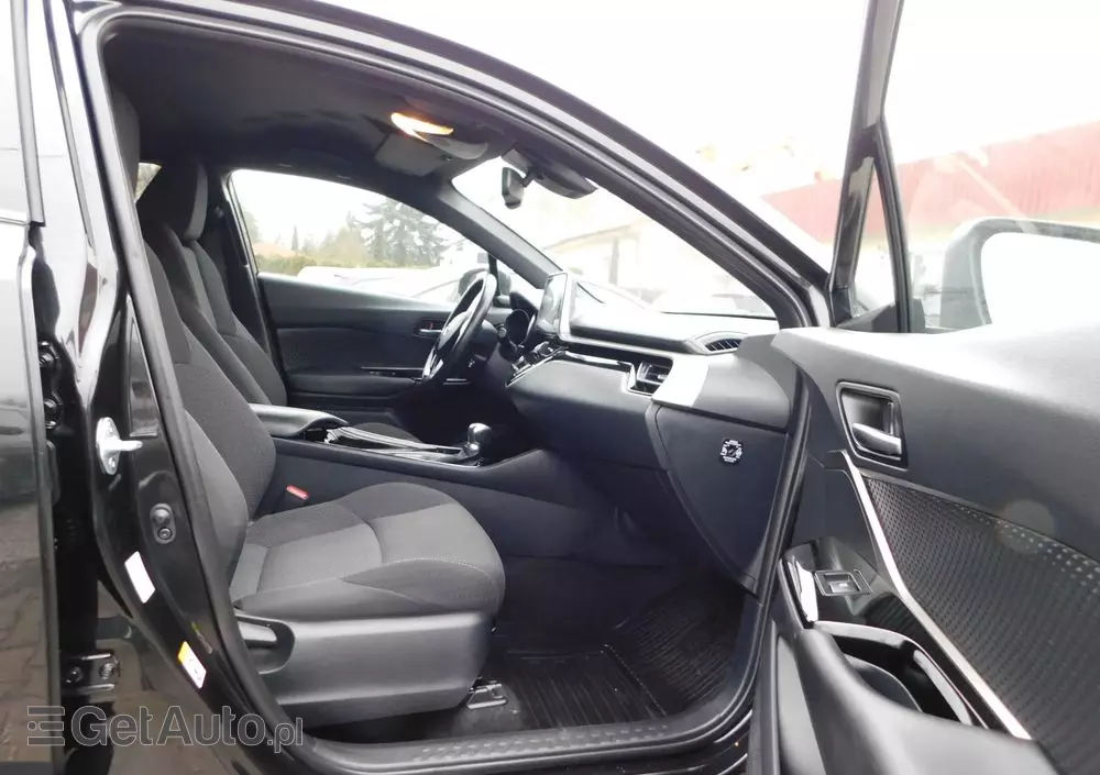 TOYOTA C-HR 1.8 Hybrid Dynamic