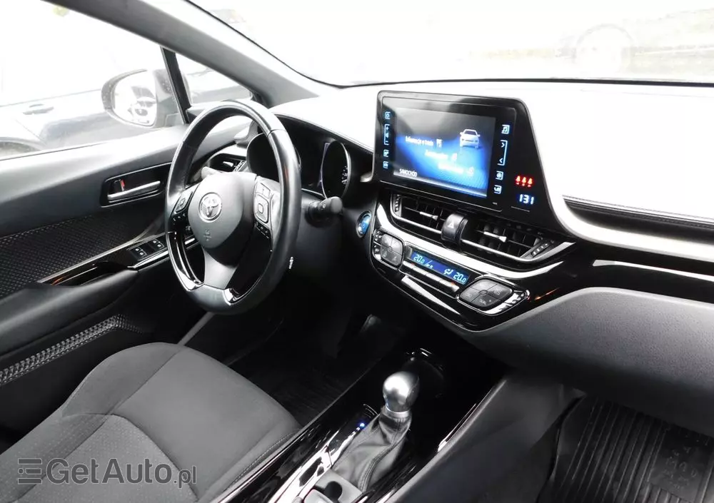 TOYOTA C-HR 1.8 Hybrid Dynamic