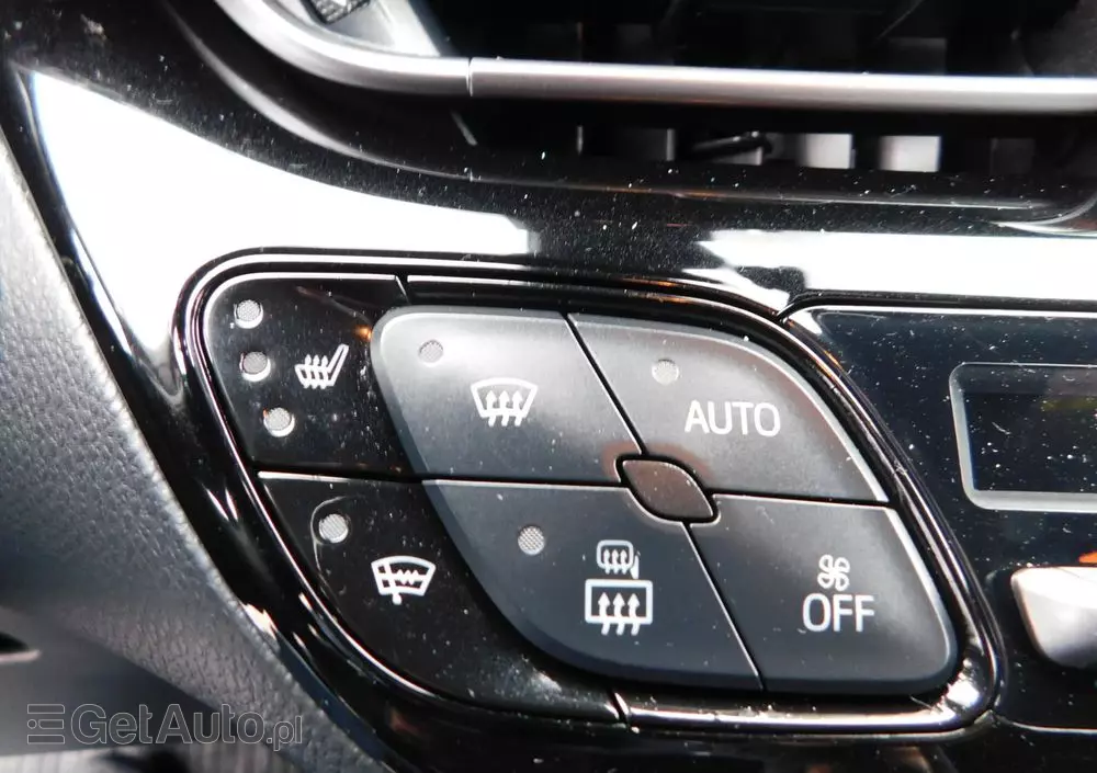 TOYOTA C-HR 1.8 Hybrid Dynamic