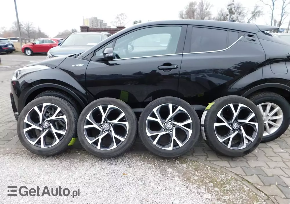 TOYOTA C-HR 1.8 Hybrid Dynamic