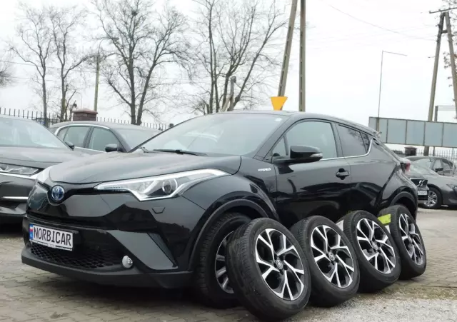 TOYOTA C-HR 1.8 Hybrid Dynamic