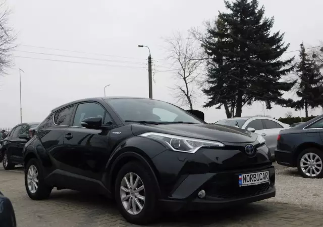 TOYOTA C-HR 1.8 Hybrid Dynamic