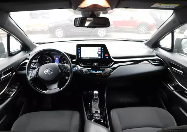 TOYOTA C-HR 1.8 Hybrid Dynamic
