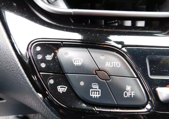 TOYOTA C-HR 1.8 Hybrid Dynamic