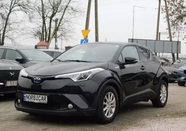 TOYOTA C-HR 1.8 Hybrid Dynamic