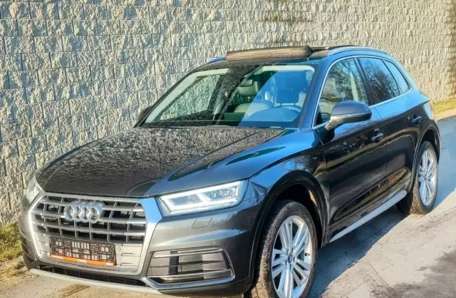 AUDI Q5 