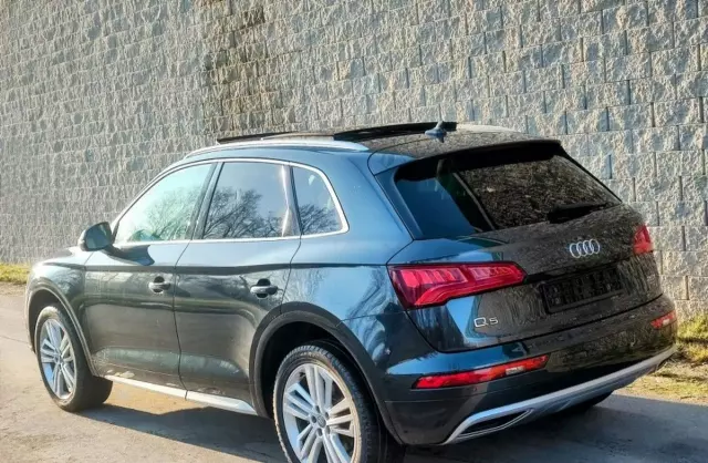 AUDI Q5 
