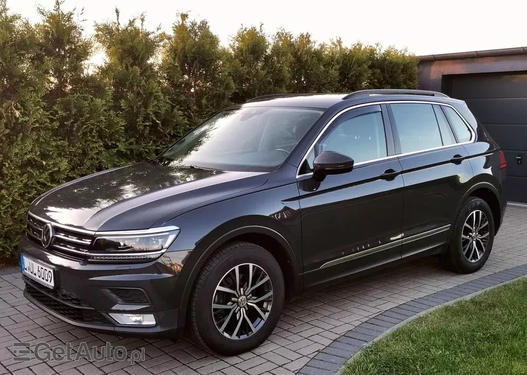 VOLKSWAGEN Tiguan 