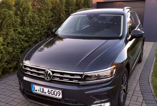 VOLKSWAGEN Tiguan 