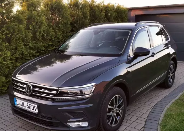 VOLKSWAGEN Tiguan 