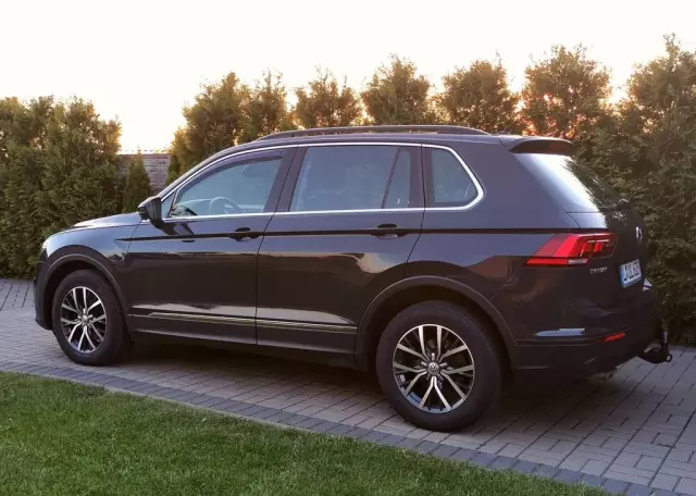 VOLKSWAGEN Tiguan 