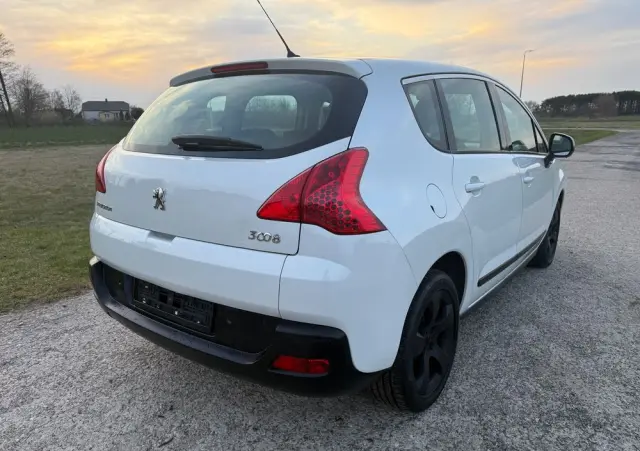 PEUGEOT 3008 HDi FAP 150 Allure