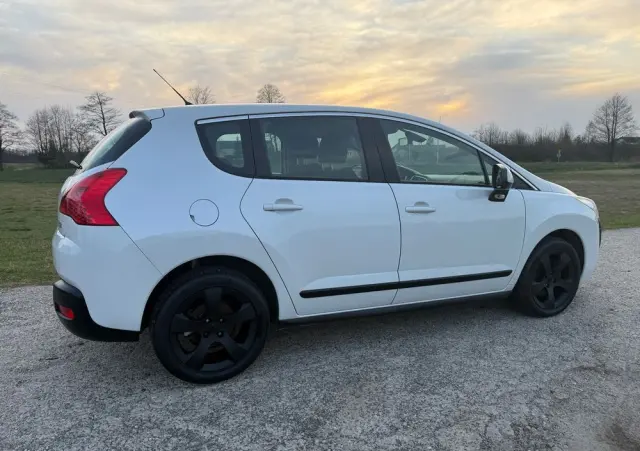 PEUGEOT 3008 HDi FAP 150 Allure