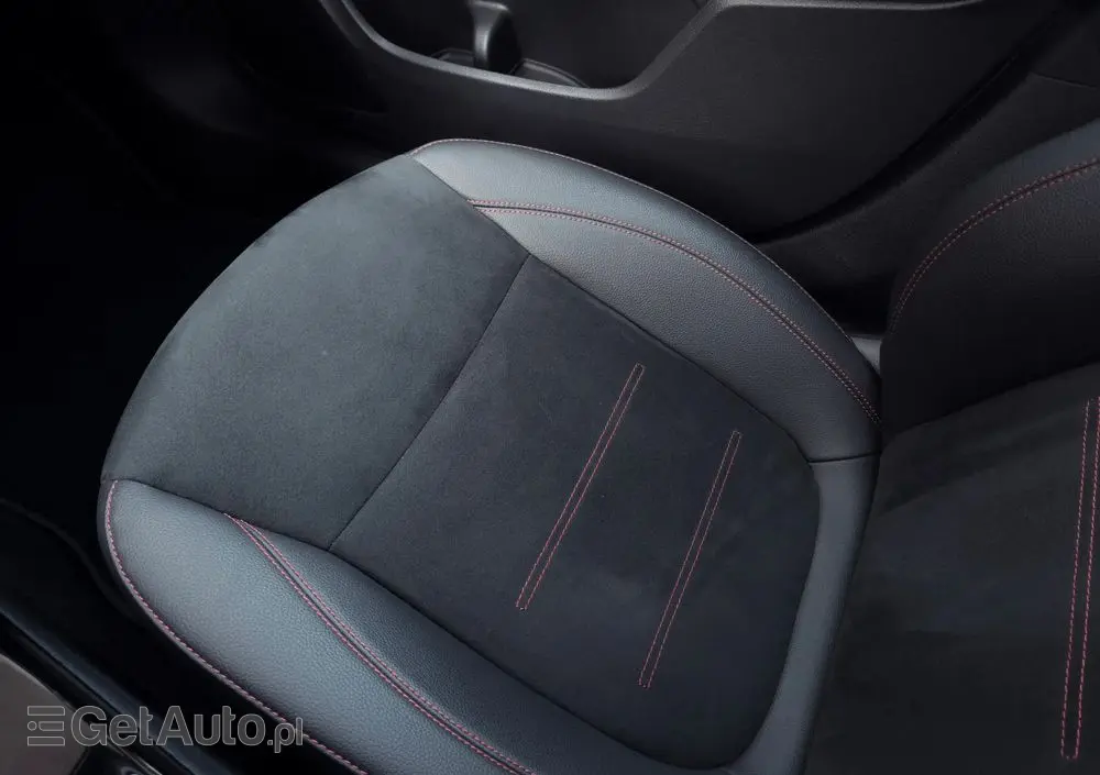 MERCEDES-BENZ CLA 220 d 4-Matic AMG Line 8G-DCT