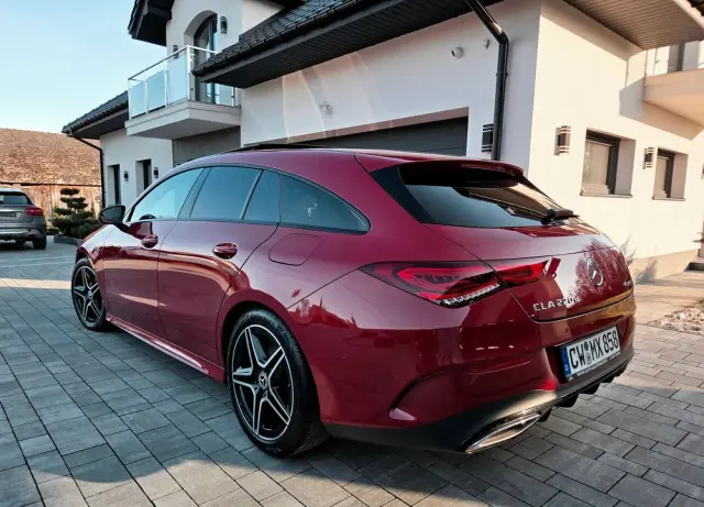 MERCEDES-BENZ CLA 220 d 4-Matic AMG Line 8G-DCT