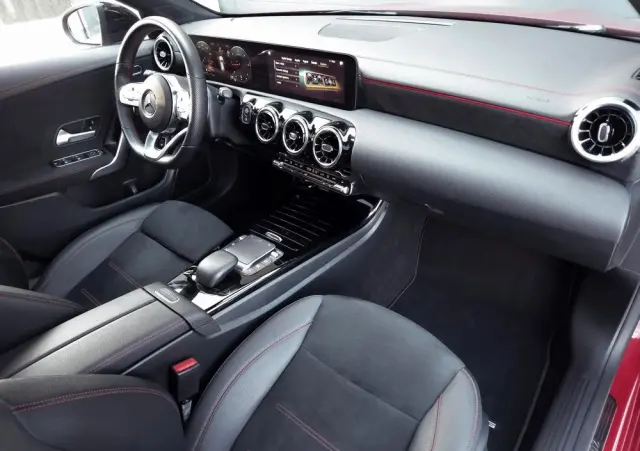 MERCEDES-BENZ CLA 220 d 4-Matic AMG Line 8G-DCT