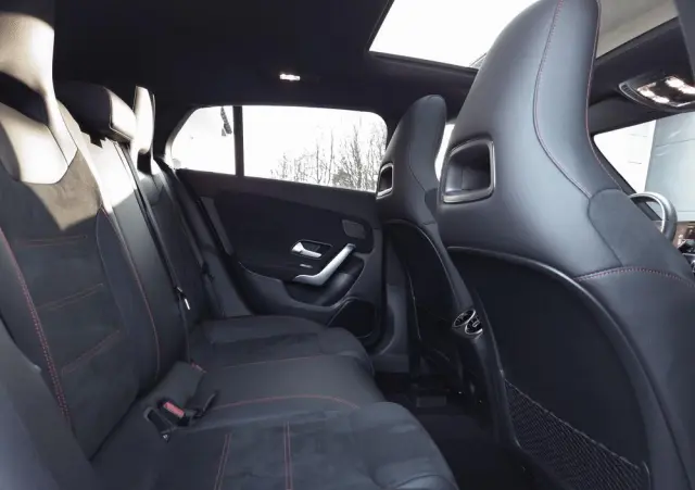 MERCEDES-BENZ CLA 220 d 4-Matic AMG Line 8G-DCT