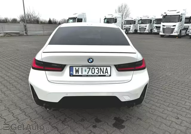 BMW Seria 3  320d xDrive M Sport sport