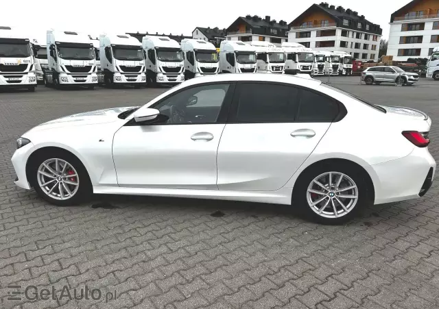 BMW Seria 3  320d xDrive M Sport sport
