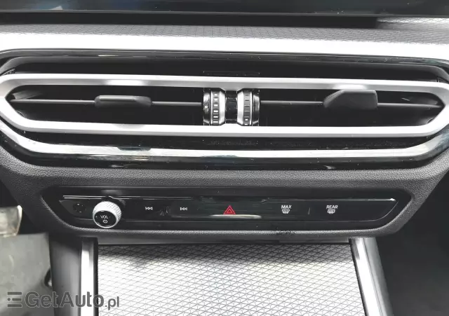 BMW Seria 3  320d xDrive M Sport sport