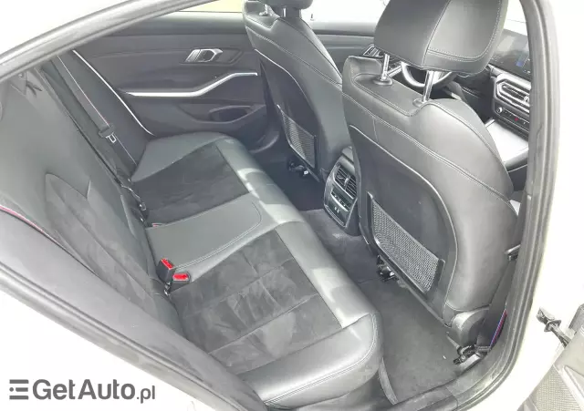 BMW Seria 3  320d xDrive M Sport sport