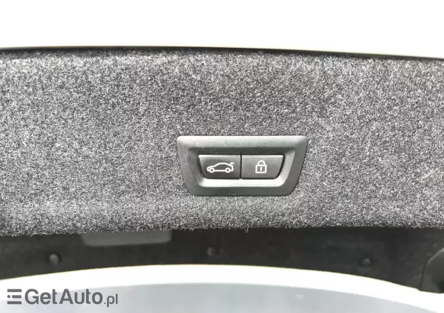 BMW Seria 3  320d xDrive M Sport sport