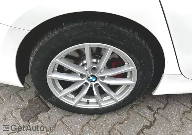 BMW Seria 3  320d xDrive M Sport sport