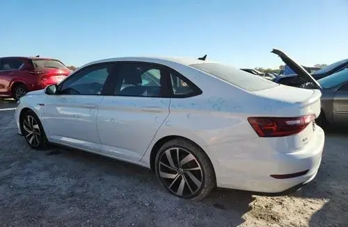 VOLKSWAGEN Jetta 