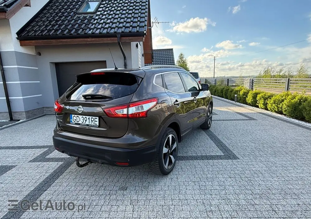 NISSAN Qashqai 1.2 DIG-T N-Vision EU6