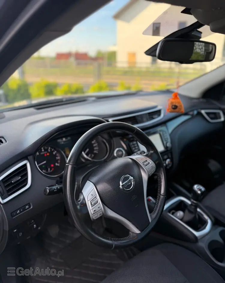 NISSAN Qashqai 1.2 DIG-T N-Vision EU6
