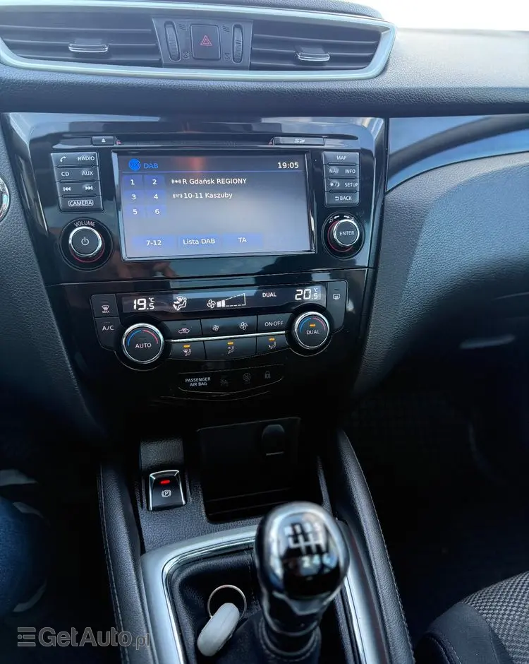 NISSAN Qashqai 1.2 DIG-T N-Vision EU6