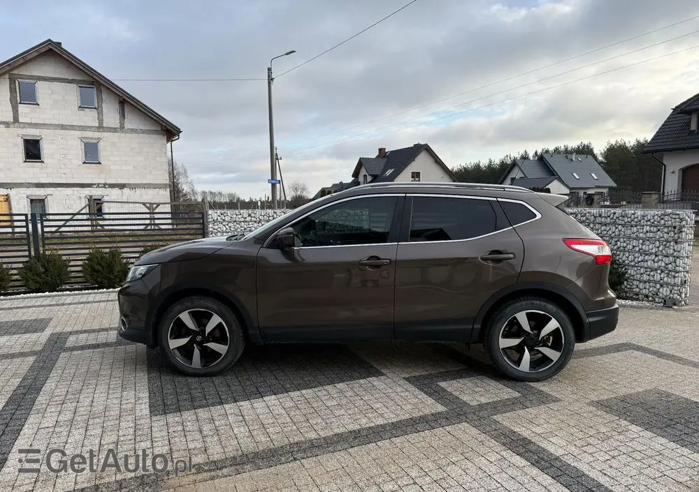NISSAN Qashqai 1.2 DIG-T N-Vision EU6