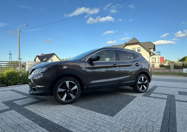 NISSAN Qashqai 1.2 DIG-T N-Vision EU6