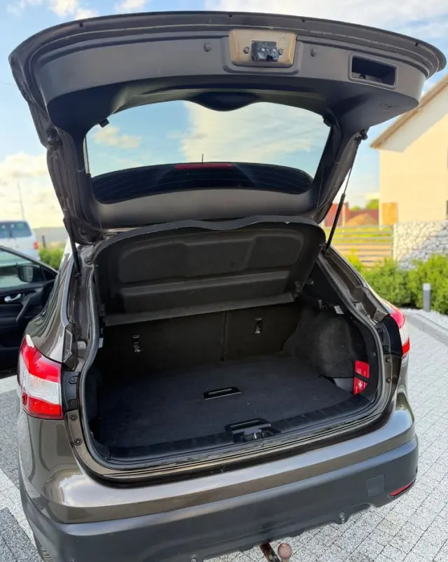 NISSAN Qashqai 1.2 DIG-T N-Vision EU6