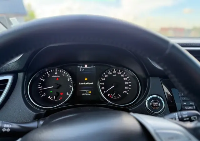 NISSAN Qashqai 1.2 DIG-T N-Vision EU6