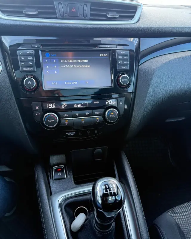 NISSAN Qashqai 1.2 DIG-T N-Vision EU6