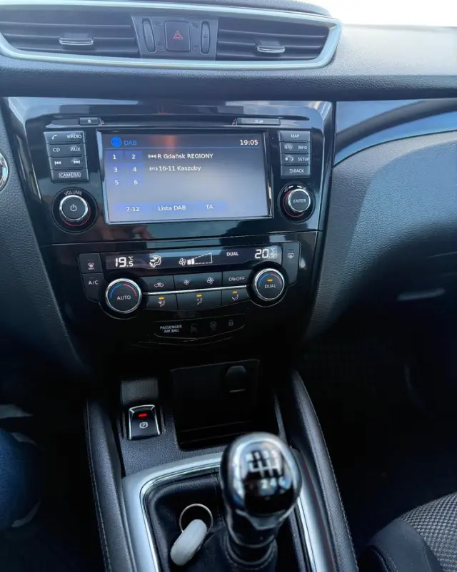 NISSAN Qashqai 1.2 DIG-T N-Vision EU6