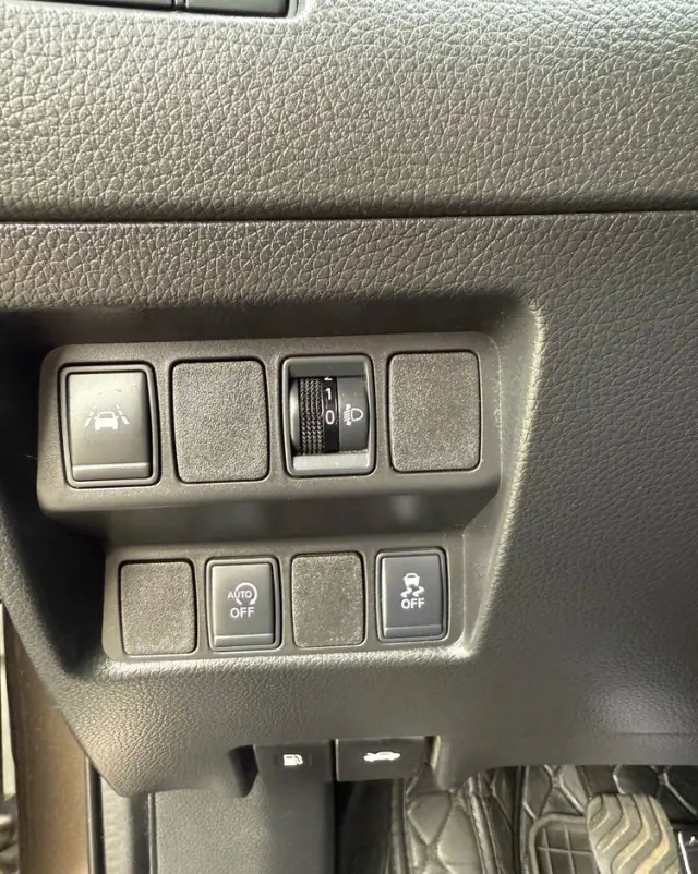 NISSAN Qashqai 1.2 DIG-T N-Vision EU6